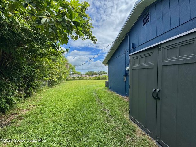 1823 Red Bud Circle NW, Palm Bay, FL 32907