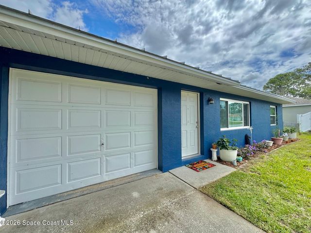 1823 Red Bud Circle NW, Palm Bay, FL 32907