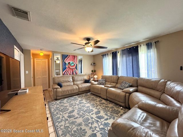 1823 Red Bud Circle NW, Palm Bay, FL 32907