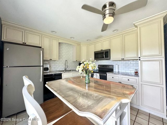 1823 Red Bud Circle NW, Palm Bay, FL 32907
