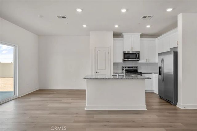 14896 Desert Lily Court, Apple Valley, CA 92307