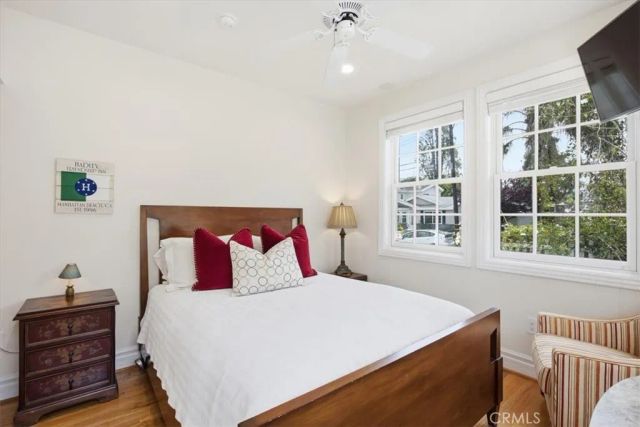 558 31st, Manhattan Beach, CA 90266