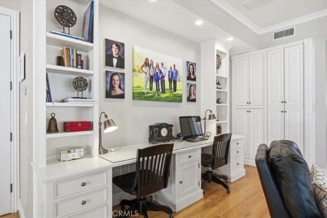 558 31st, Manhattan Beach, CA 90266