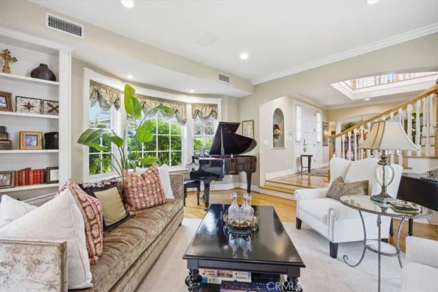 558 31st, Manhattan Beach, CA 90266