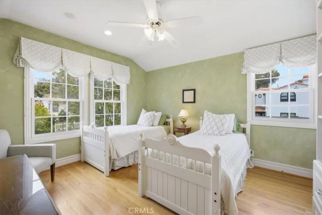 558 31st, Manhattan Beach, CA 90266