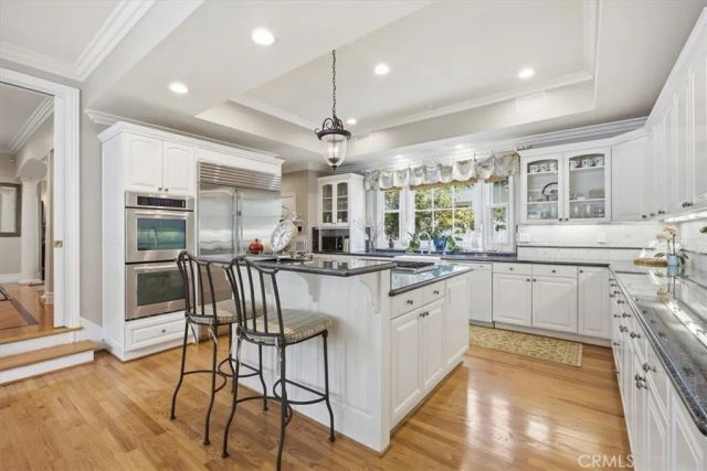 558 31st, Manhattan Beach, CA 90266