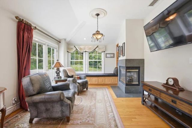 558 31st, Manhattan Beach, CA 90266