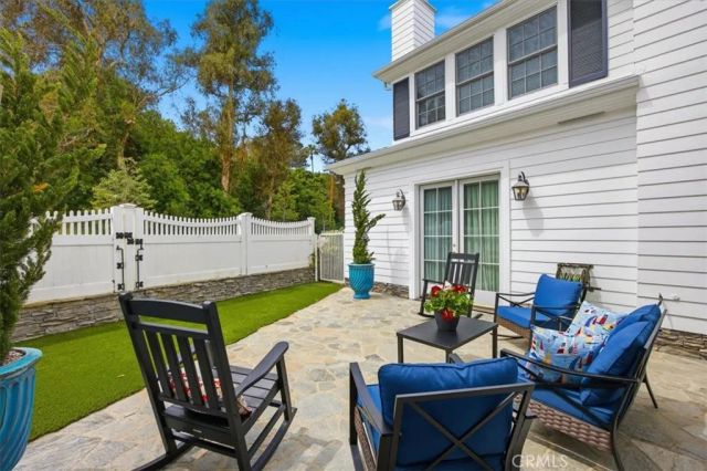 558 31st, Manhattan Beach, CA 90266