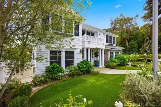 558 31st, Manhattan Beach, CA 90266