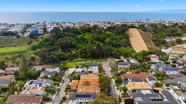 558 31st, Manhattan Beach, CA 90266