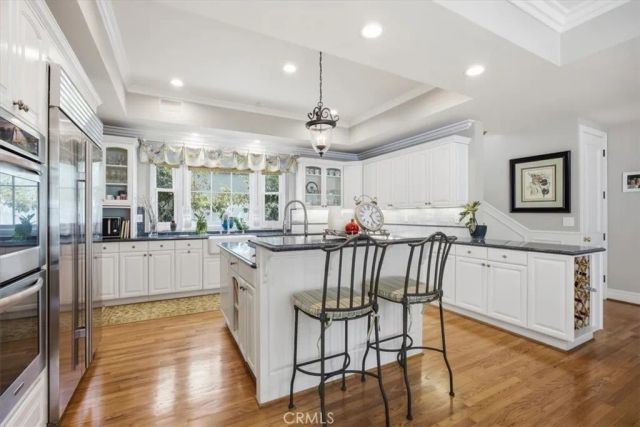 558 31st, Manhattan Beach, CA 90266
