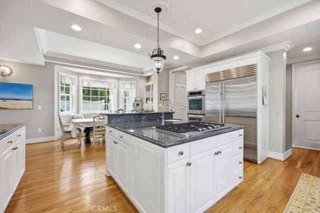 558 31st, Manhattan Beach, CA 90266