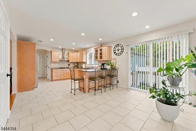 580 Center St, Kenilworth Boro, NJ 07033