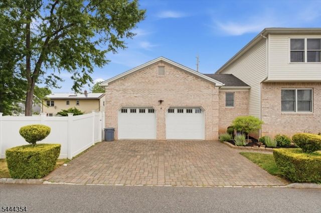 580 Center St, Kenilworth Boro, NJ 07033