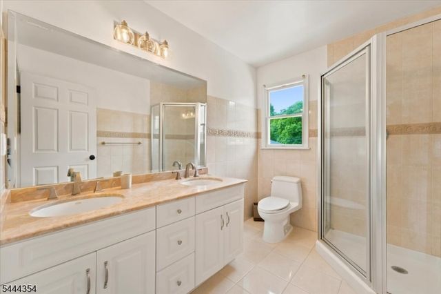 580 Center St, Kenilworth Boro, NJ 07033