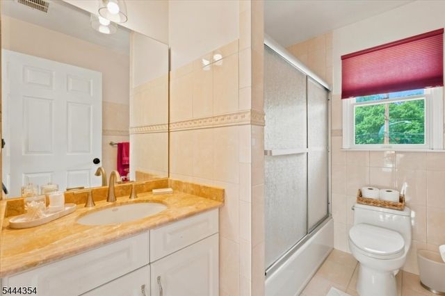 580 Center St, Kenilworth Boro, NJ 07033