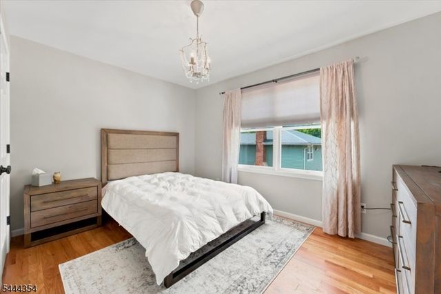 580 Center St, Kenilworth Boro, NJ 07033