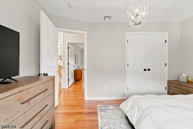 580 Center St, Kenilworth Boro, NJ 07033