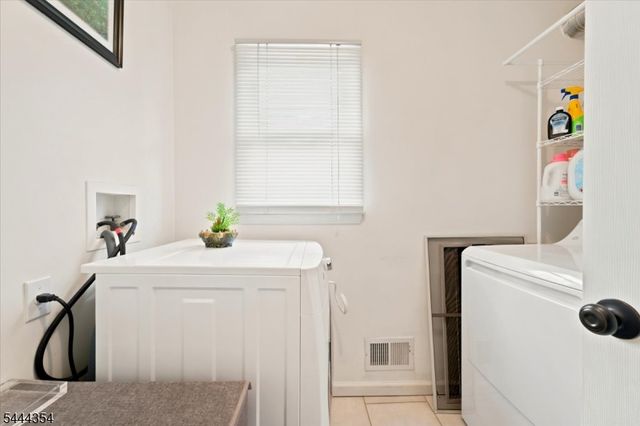 580 Center St, Kenilworth Boro, NJ 07033