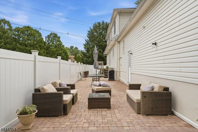 580 Center St, Kenilworth Boro, NJ 07033