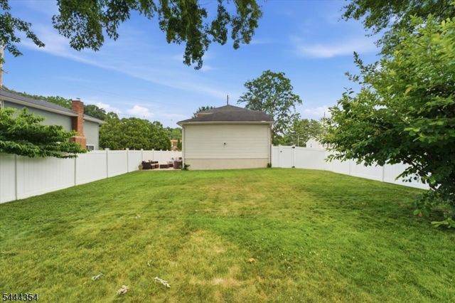 580 Center St, Kenilworth Boro, NJ 07033