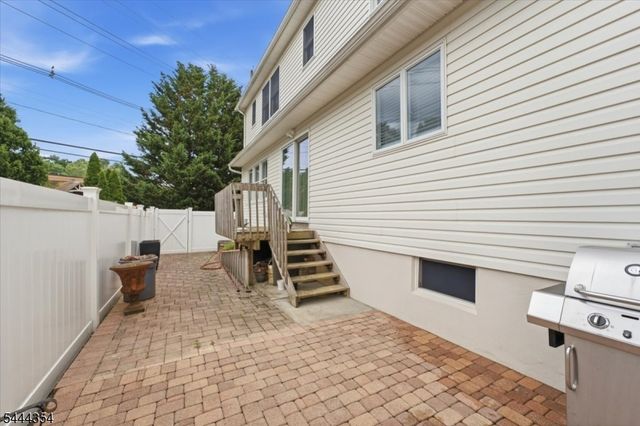 580 Center St, Kenilworth Boro, NJ 07033