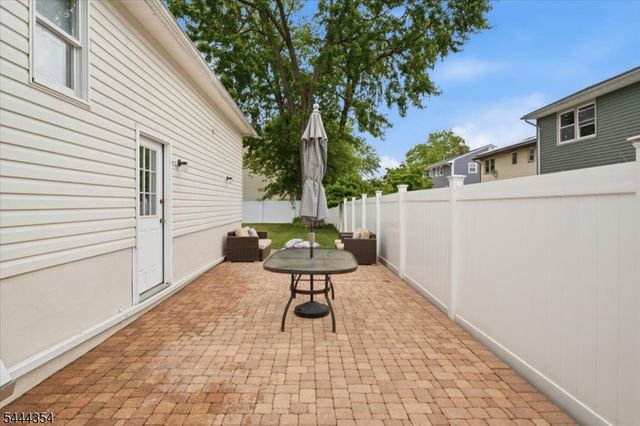 580 Center St, Kenilworth Boro, NJ 07033