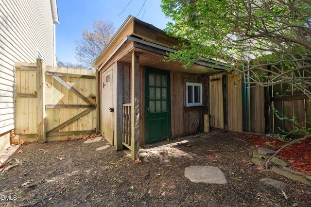 829 Penncross Drive, Raleigh, NC 27610