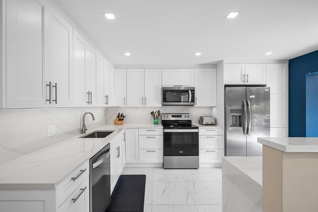 3709 Quail Ridge Drive Bobwhite B, Boynton Beach, FL 33436