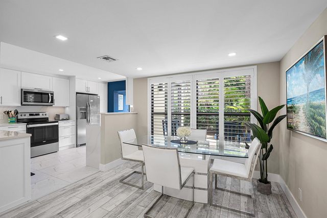 3709 Quail Ridge Drive Bobwhite B, Boynton Beach, FL 33436