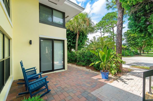 3709 Quail Ridge Drive Bobwhite B, Boynton Beach, FL 33436