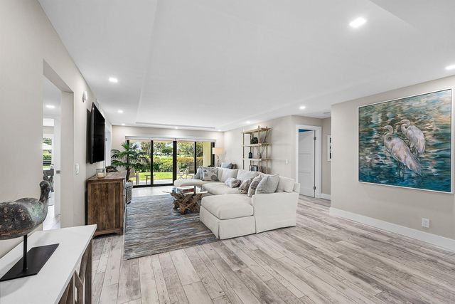 3709 Quail Ridge Drive Bobwhite B, Boynton Beach, FL 33436