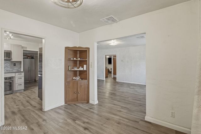 2710 E Eastland Street, Tucson, AZ 85716