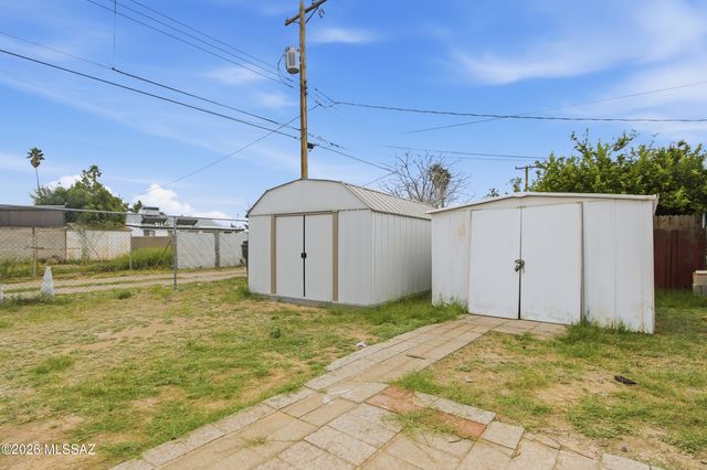 2710 E Eastland Street, Tucson, AZ 85716