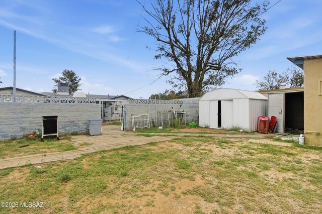 2710 E Eastland Street, Tucson, AZ 85716