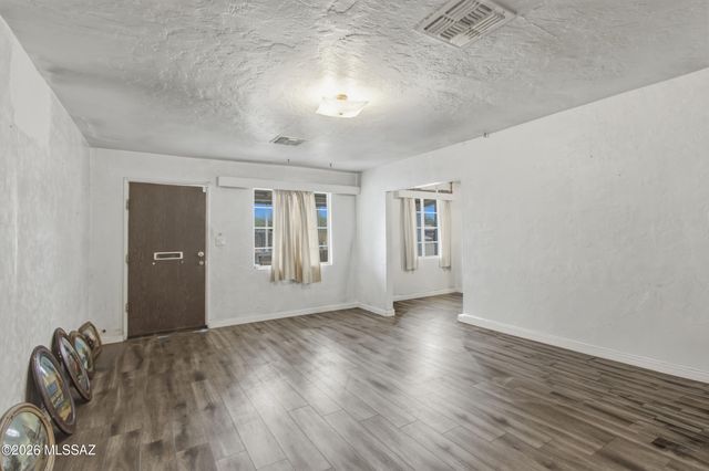 2710 E Eastland Street, Tucson, AZ 85716