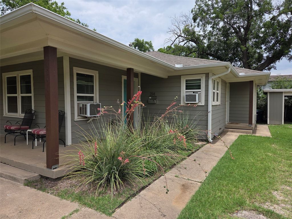 214 Jagoe, Denton, TX 76201