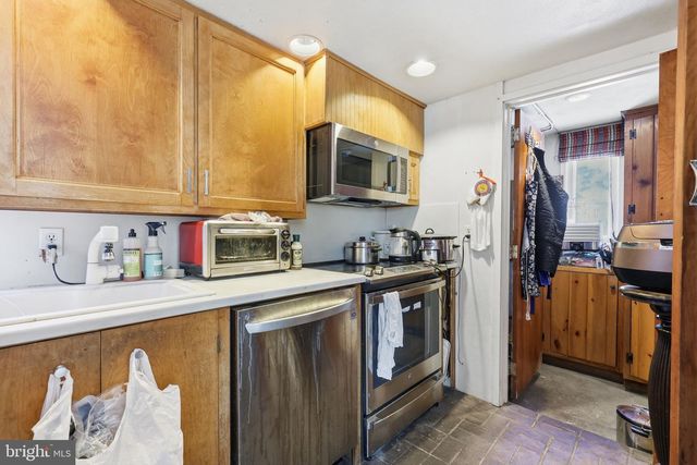 24 OLD LIMEKILN RD, Doylestown, PA 18901