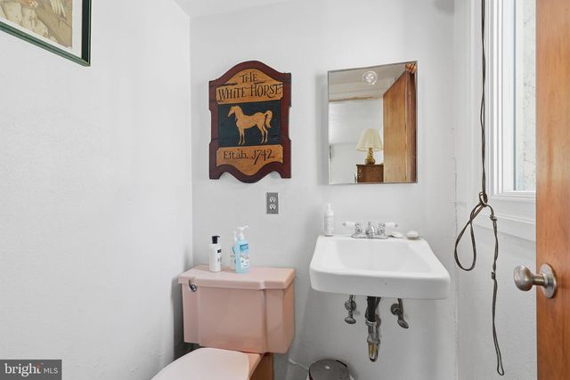 24 OLD LIMEKILN RD, Doylestown, PA 18901