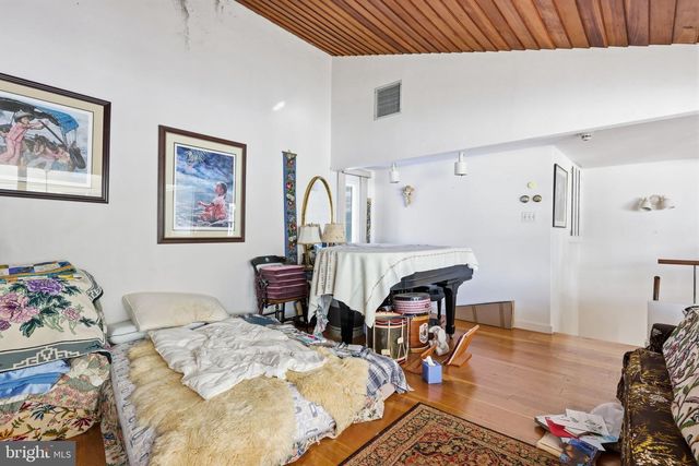 24 OLD LIMEKILN RD, Doylestown, PA 18901