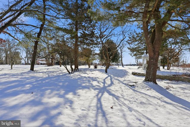 24 OLD LIMEKILN RD, Doylestown, PA 18901