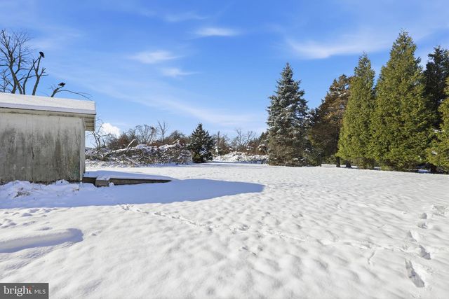 24 OLD LIMEKILN RD, Doylestown, PA 18901