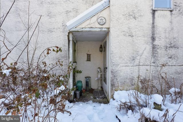 24 OLD LIMEKILN RD, Doylestown, PA 18901