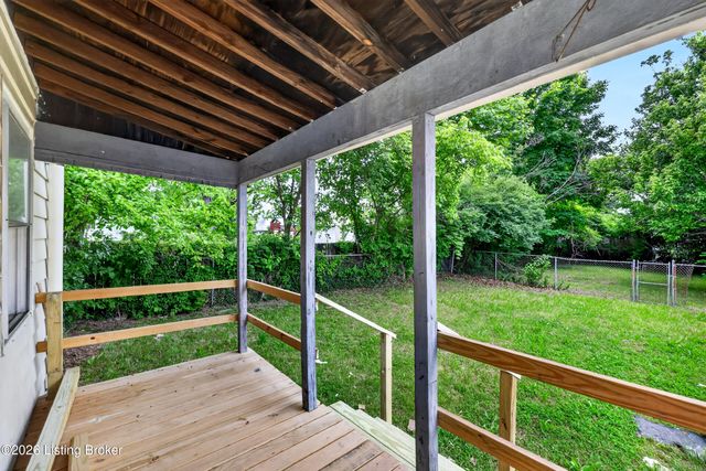 3314 Van Winkle Dr, Louisville, KY 40216