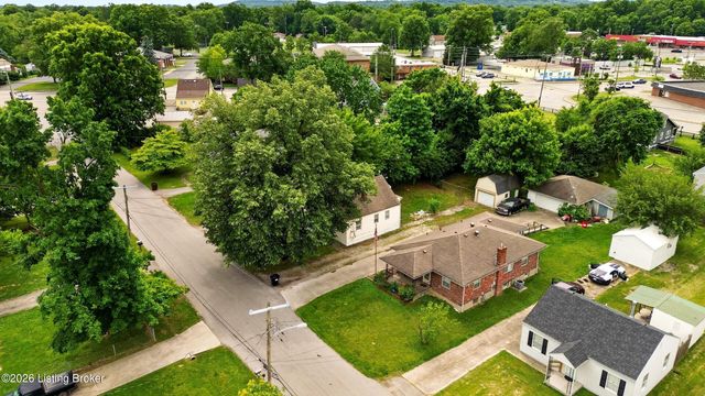 3314 Van Winkle Dr, Louisville, KY 40216