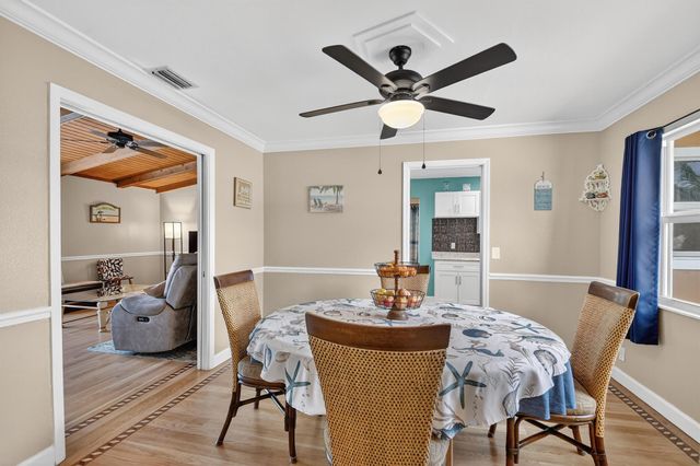 822 Florida Mango Road, West Palm Beach, FL 33406