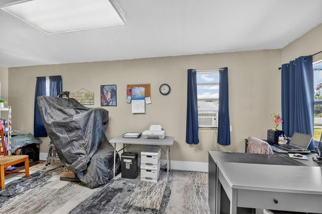 822 Florida Mango Road, West Palm Beach, FL 33406