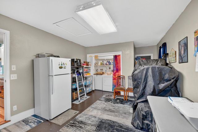 822 Florida Mango Road, West Palm Beach, FL 33406