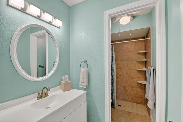 822 Florida Mango Road, West Palm Beach, FL 33406