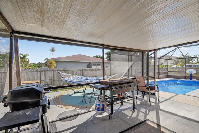 822 Florida Mango Road, West Palm Beach, FL 33406